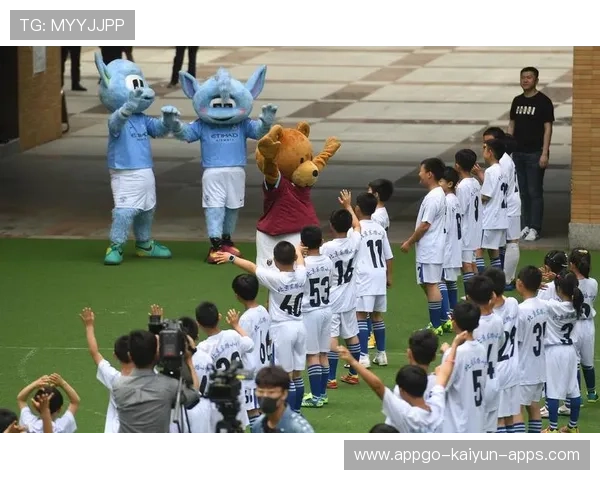 英超球队校园足球文化节促进本土足球普及